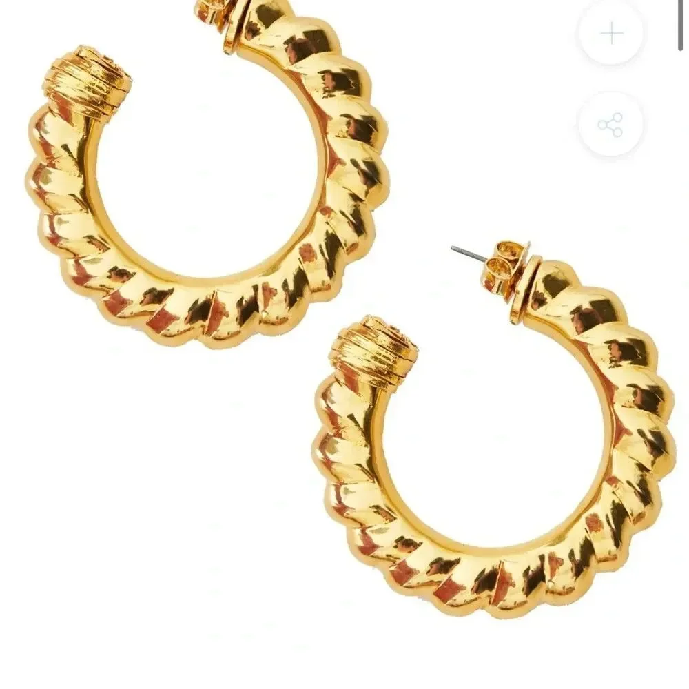 Rebecca de Ravenel Hand Carved Wood Gold Boullion Hoop Earrings Great Gift